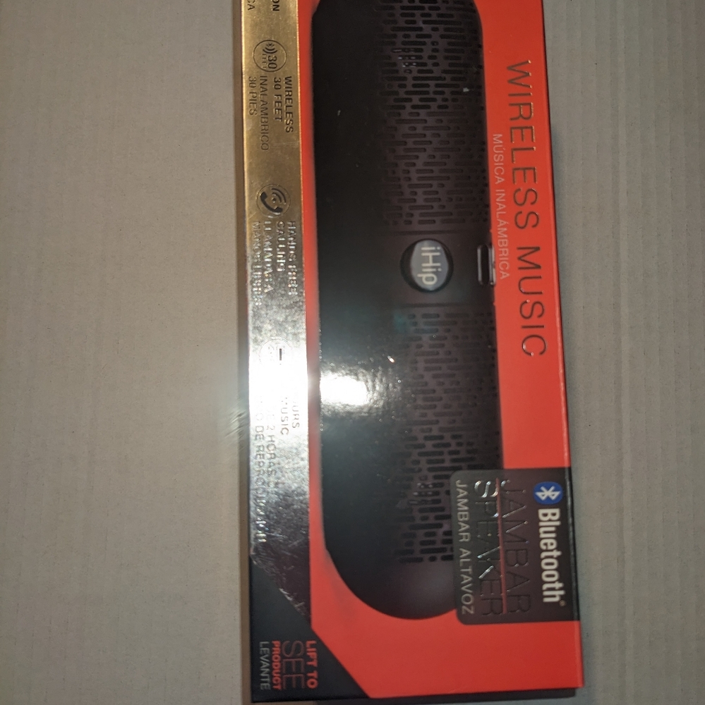 Ihip wireless 🛜 jambar speaker new in original packaging